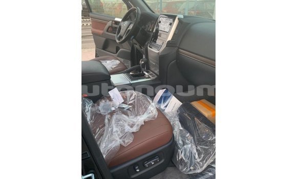 Buy Import Toyota Land Cruiser Black Car in Import - Dubai in Iles Buy Import Toyota Land Cruiser Black Car in Import - Dubai in Iles