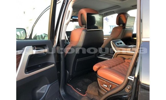 Buy Import Toyota Land Cruiser Black Car in Import - Dubai in Iles Buy Import Toyota Land Cruiser Black Car in Import - Dubai in Iles