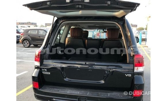 Buy Import Toyota Land Cruiser Black Car in Import - Dubai in Iles Buy Import Toyota Land Cruiser Black Car in Import - Dubai in Iles