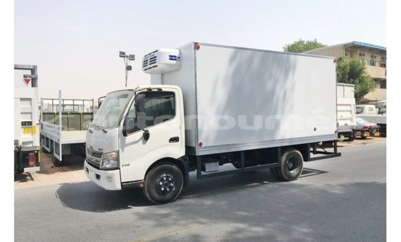 Medium with watermark hino 300 series iles import dubai 2317