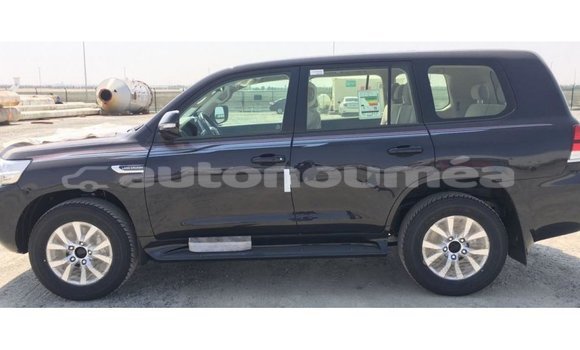 Buy Import Toyota Land Cruiser Black Car in Import - Dubai in Iles Buy Import Toyota Land Cruiser Black Car in Import - Dubai in Iles