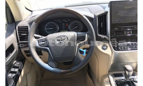 Buy Import Toyota Land Cruiser Black Car in Import - Dubai in Iles Buy Import Toyota Land Cruiser Black Car in Import - Dubai in Iles