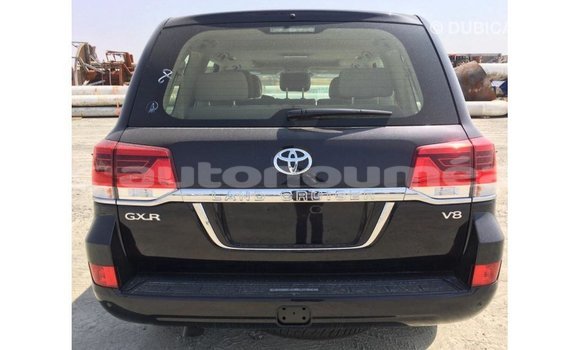 Buy Import Toyota Land Cruiser Black Car in Import - Dubai in Iles Buy Import Toyota Land Cruiser Black Car in Import - Dubai in Iles