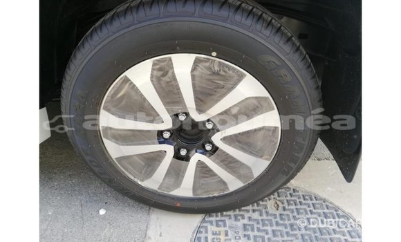 Buy Import Toyota Land Cruiser White Car in Import - Dubai in Iles Buy Import Toyota Land Cruiser White Car in Import - Dubai in Iles