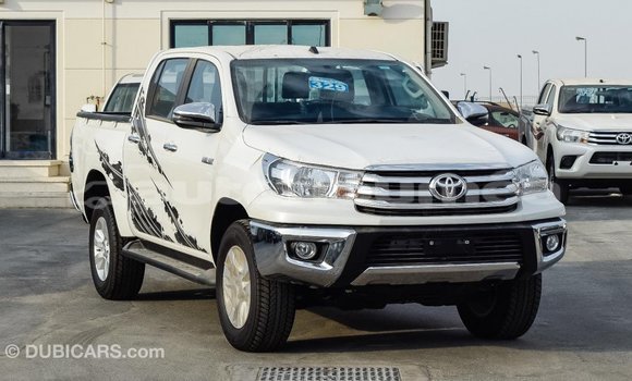 Buy Import Toyota Hilux White Car in Import - Dubai in Iles Buy Import Toyota Hilux White Car in Import - Dubai in Iles