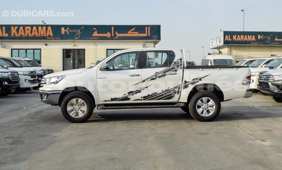 Buy Import Toyota Hilux White Car in Import - Dubai in Iles Buy Import Toyota Hilux White Car in Import - Dubai in Iles