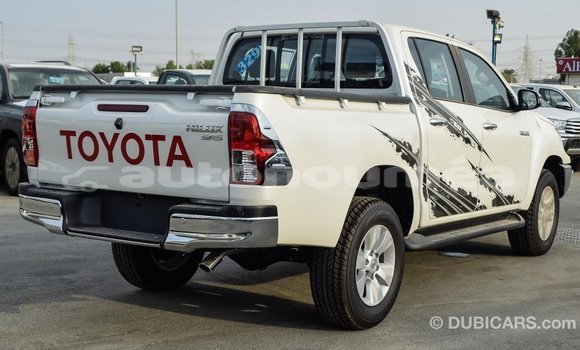 Buy Import Toyota Hilux White Car in Import - Dubai in Iles Buy Import Toyota Hilux White Car in Import - Dubai in Iles