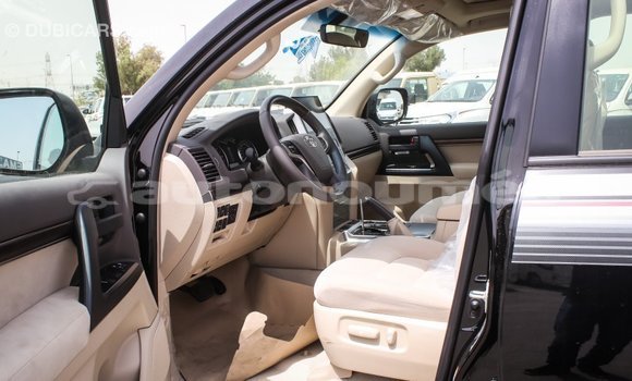 Buy Import Toyota Land Cruiser Black Car in Import - Dubai in Iles Buy Import Toyota Land Cruiser Black Car in Import - Dubai in Iles
