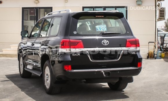 Buy Import Toyota Land Cruiser Black Car in Import - Dubai in Iles Buy Import Toyota Land Cruiser Black Car in Import - Dubai in Iles