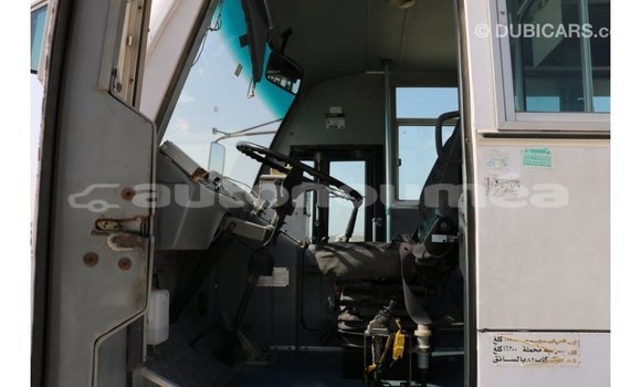 Buy Import TATA Xenon White Car in Import - Dubai in Iles