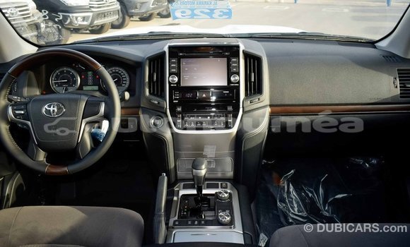 Buy Import Toyota Land Cruiser Black Car in Import - Dubai in Iles Buy Import Toyota Land Cruiser Black Car in Import - Dubai in Iles