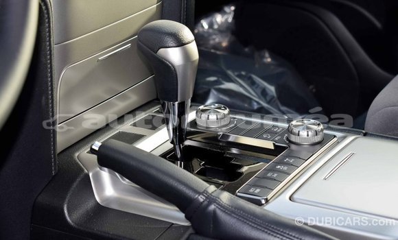 Buy Import Toyota Land Cruiser Black Car in Import - Dubai in Iles Buy Import Toyota Land Cruiser Black Car in Import - Dubai in Iles