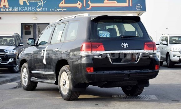 Buy Import Toyota Land Cruiser Black Car in Import - Dubai in Iles Buy Import Toyota Land Cruiser Black Car in Import - Dubai in Iles