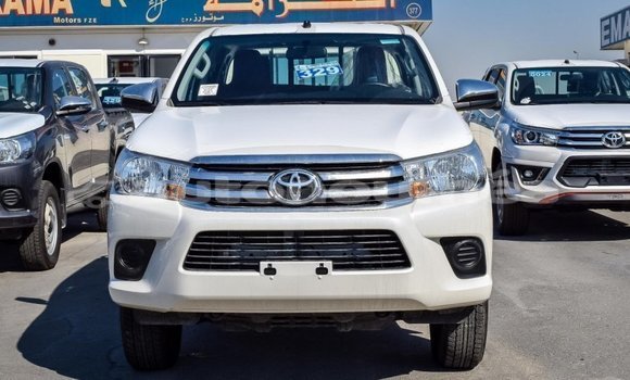 Buy Import Toyota Hilux White Car in Import - Dubai in Iles Buy Import Toyota Hilux White Car in Import - Dubai in Iles