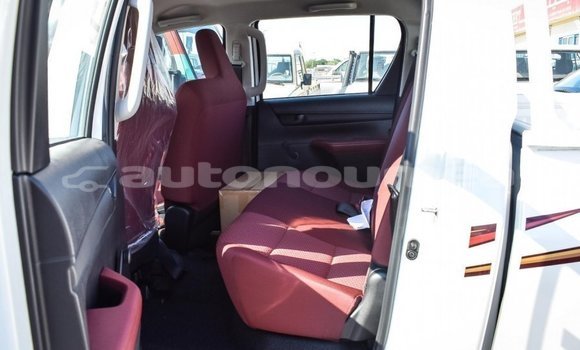 Buy Import Toyota Hilux White Car in Import - Dubai in Iles Buy Import Toyota Hilux White Car in Import - Dubai in Iles