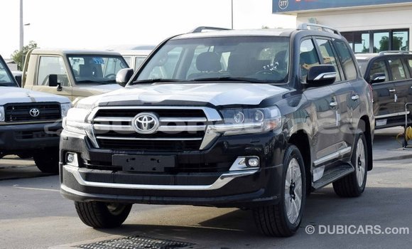 Buy Import Toyota Land Cruiser Black Car in Import - Dubai in Iles Buy Import Toyota Land Cruiser Black Car in Import - Dubai in Iles