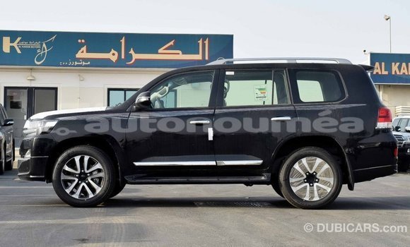 Buy Import Toyota Land Cruiser Black Car in Import - Dubai in Iles Buy Import Toyota Land Cruiser Black Car in Import - Dubai in Iles