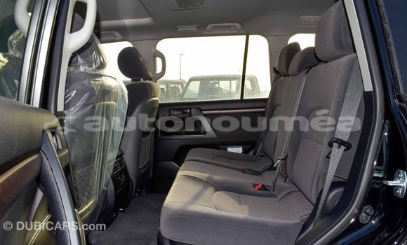 Buy Import Toyota Land Cruiser Black Car in Import - Dubai in Iles Buy Import Toyota Land Cruiser Black Car in Import - Dubai in Iles