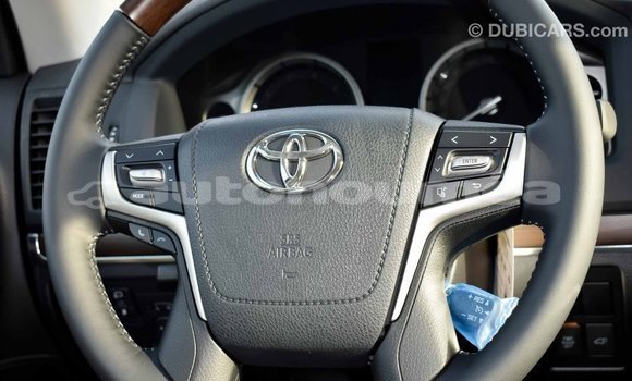 Buy Import Toyota Land Cruiser Black Car in Import - Dubai in Iles Buy Import Toyota Land Cruiser Black Car in Import - Dubai in Iles
