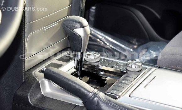 Buy Import Toyota Land Cruiser Black Car in Import - Dubai in Iles Buy Import Toyota Land Cruiser Black Car in Import - Dubai in Iles