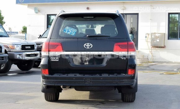 Buy Import Toyota Land Cruiser Black Car in Import - Dubai in Iles Buy Import Toyota Land Cruiser Black Car in Import - Dubai in Iles