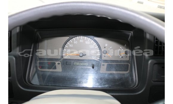 Buy Import Nissan 350Z White Car in Import - Dubai in Iles Buy Import Nissan 350Z White Car in Import - Dubai in Iles