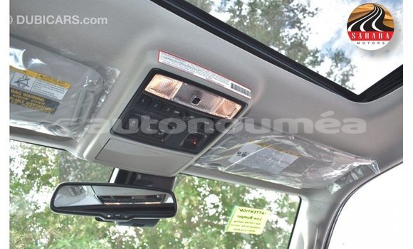 Acheter Import Utilitaire Toyota HiAce Noir à Import - Dubai, Iles Acheter Import Utilitaire Toyota HiAce Noir à Import - Dubai, Iles