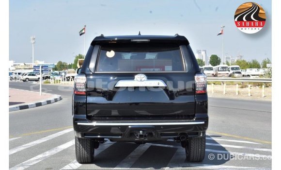 Acheter Import Utilitaire Toyota HiAce Noir à Import - Dubai, Iles Acheter Import Utilitaire Toyota HiAce Noir à Import - Dubai, Iles