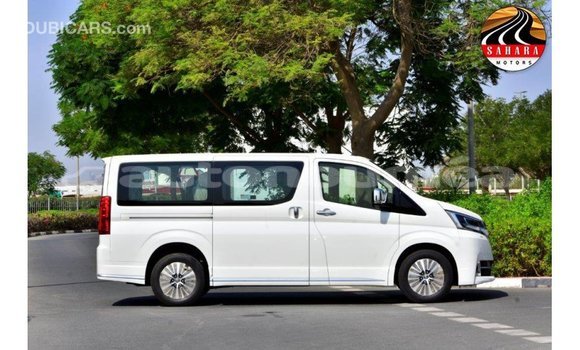 Acheter Import Voiture Toyota Granvia Blanc à Import - Dubai, Iles Acheter Import Voiture Toyota Granvia Blanc à Import - Dubai, Iles