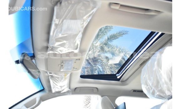 Buy Import Toyota Land Cruiser White Car in Import - Dubai in Iles Buy Import Toyota Land Cruiser White Car in Import - Dubai in Iles