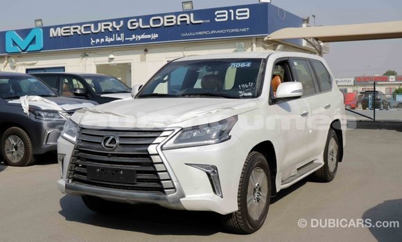 Acheter Import Voiture Lexus LX Blanc à Import - Dubai, Iles Acheter Import Voiture Lexus LX Blanc à Import - Dubai, Iles