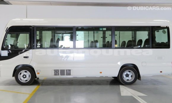 Acheter Import Voiture Toyota Coaster Blanc à Import - Dubai, Iles Acheter Import Voiture Toyota Coaster Blanc à Import - Dubai, Iles