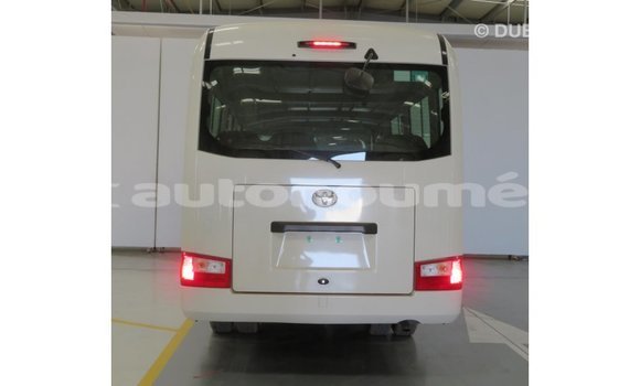 Acheter Import Voiture Toyota Coaster Blanc à Import - Dubai, Iles Acheter Import Voiture Toyota Coaster Blanc à Import - Dubai, Iles