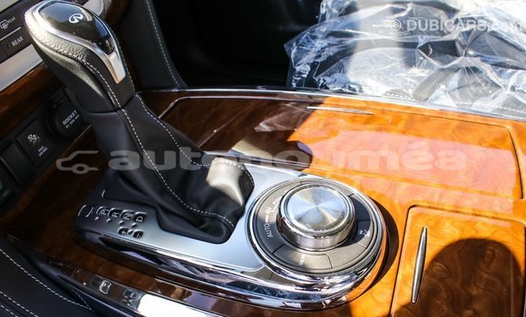 Buy Import Infiniti Q White Car in Import - Dubai in Iles Buy Import Infiniti Q White Car in Import - Dubai in Iles