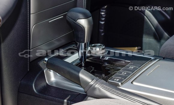 Acheter Import Voiture Toyota Land Cruiser Noir à Import - Dubai, Iles Acheter Import Voiture Toyota Land Cruiser Noir à Import - Dubai, Iles