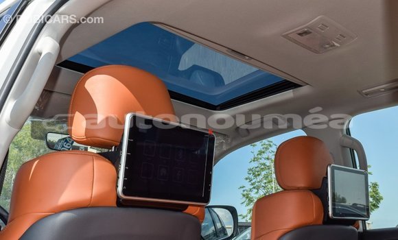 Acheter Import Voiture Toyota Land Cruiser Blanc à Import - Dubai, Iles Acheter Import Voiture Toyota Land Cruiser Blanc à Import - Dubai, Iles
