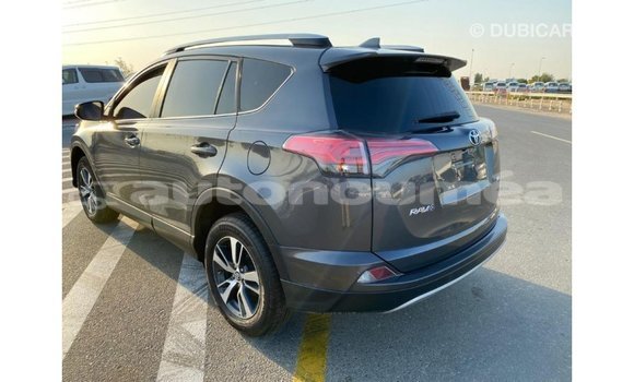 Acheter Import Utilitaire Toyota HiAce Autre à Import - Dubai, Iles Acheter Import Utilitaire Toyota HiAce Autre à Import - Dubai, Iles