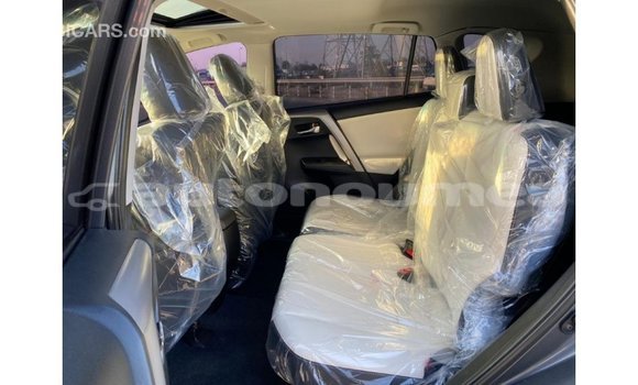 Acheter Import Utilitaire Toyota HiAce Autre à Import - Dubai, Iles Acheter Import Utilitaire Toyota HiAce Autre à Import - Dubai, Iles