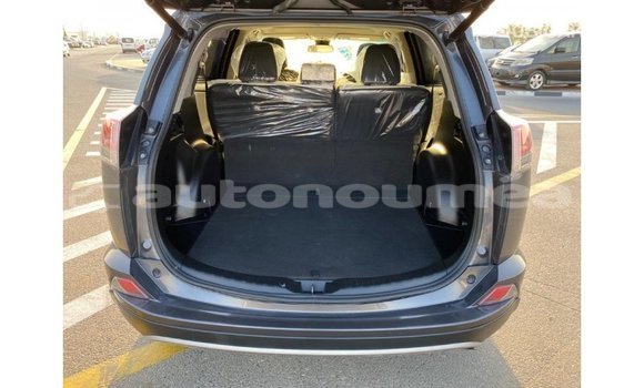 Acheter Import Utilitaire Toyota HiAce Autre à Import - Dubai, Iles Acheter Import Utilitaire Toyota HiAce Autre à Import - Dubai, Iles