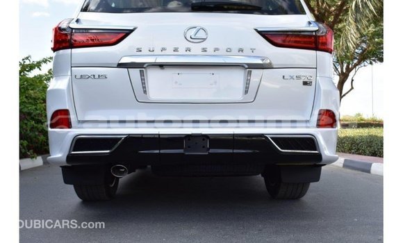 Acheter Import Voiture Lexus LX Blanc à Import - Dubai, Iles Acheter Import Voiture Lexus LX Blanc à Import - Dubai, Iles
