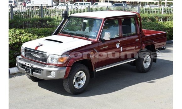 Acheter Import Voiture Toyota Land Cruiser Rouge à Import - Dubai, Iles Acheter Import Voiture Toyota Land Cruiser Rouge à Import - Dubai, Iles