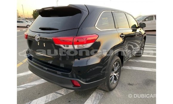 Acheter Import Voiture Toyota Highlander Noir à Import - Dubai, Iles Acheter Import Voiture Toyota Highlander Noir à Import - Dubai, Iles