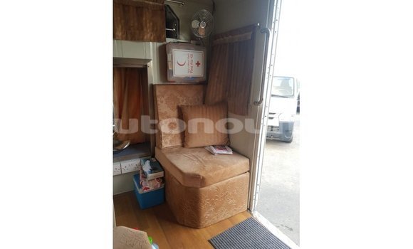 Acheter Import Voiture Kia Carens Blanc à Import - Dubai, Iles Acheter Import Voiture Kia Carens Blanc à Import - Dubai, Iles