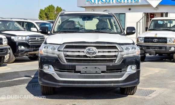 Buy Import Toyota Land Cruiser Black Car in Import - Dubai in Iles Buy Import Toyota Land Cruiser Black Car in Import - Dubai in Iles