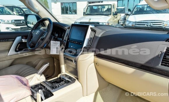 Buy Import Toyota Land Cruiser Black Car in Import - Dubai in Iles Buy Import Toyota Land Cruiser Black Car in Import - Dubai in Iles