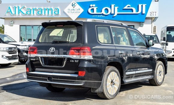 Buy Import Toyota Land Cruiser Black Car in Import - Dubai in Iles Buy Import Toyota Land Cruiser Black Car in Import - Dubai in Iles