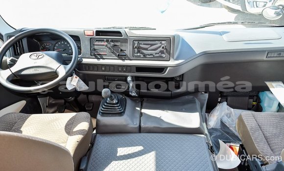 Buy Import Toyota Coaster White Car in Import - Dubai in Iles Buy Import Toyota Coaster White Car in Import - Dubai in Iles