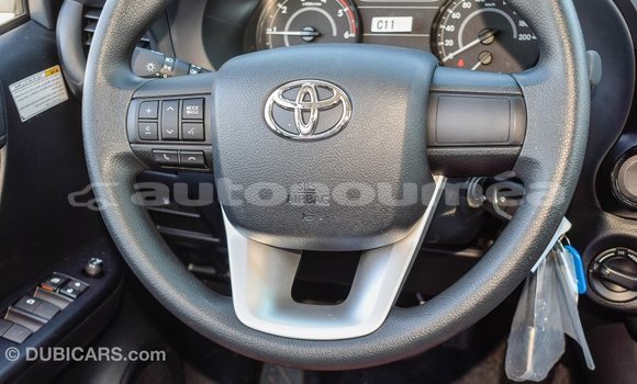 Buy Import Toyota Hilux White Car in Import - Dubai in Iles Buy Import Toyota Hilux White Car in Import - Dubai in Iles