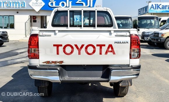 Buy Import Toyota Hilux White Car in Import - Dubai in Iles Buy Import Toyota Hilux White Car in Import - Dubai in Iles