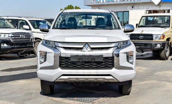Buy Import Mitsubishi L200 White Car in Import - Dubai in Iles Buy Import Mitsubishi L200 White Car in Import - Dubai in Iles